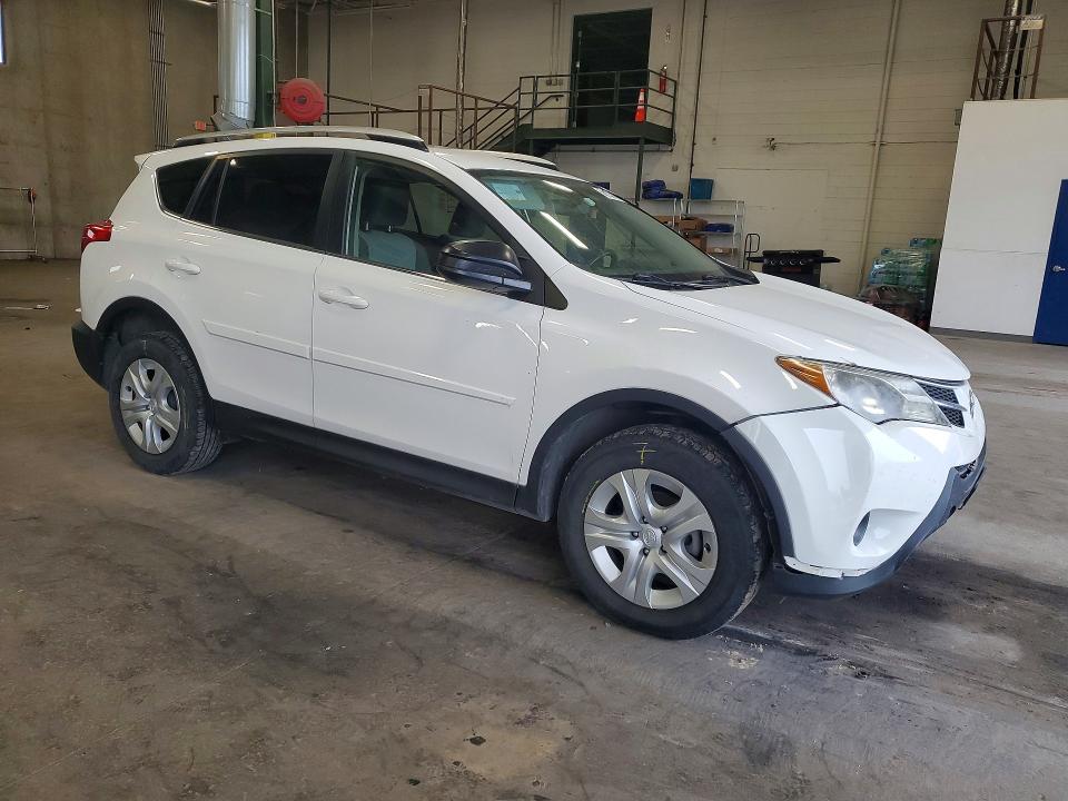 Photo 4 from auction – 2015 TOYOTA RAV4 LE AWD with VIN JTMBFREV7FJ044368