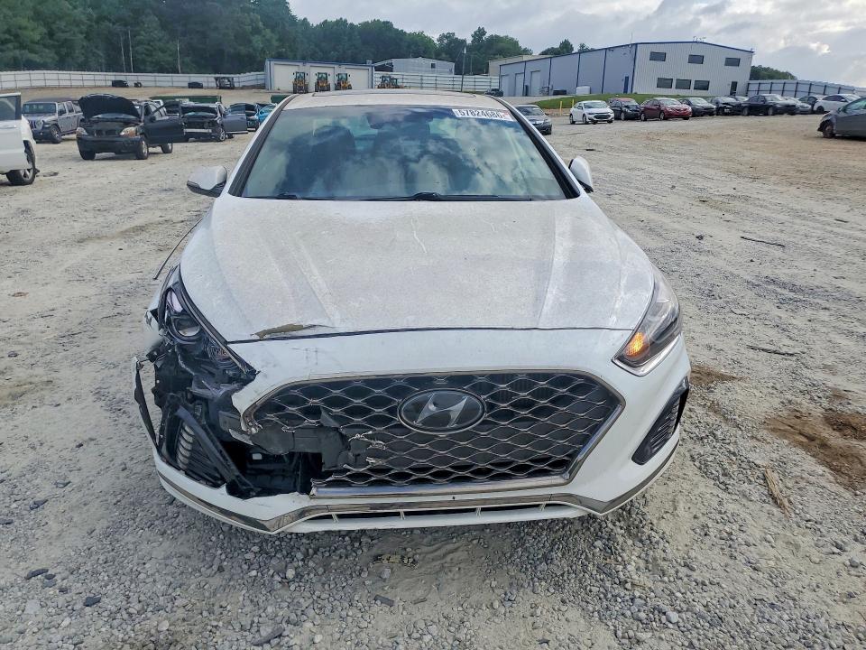Photo 5 from auction – 2018 HYUNDAI SONATA with VIN 5NPE34AB3JH688472