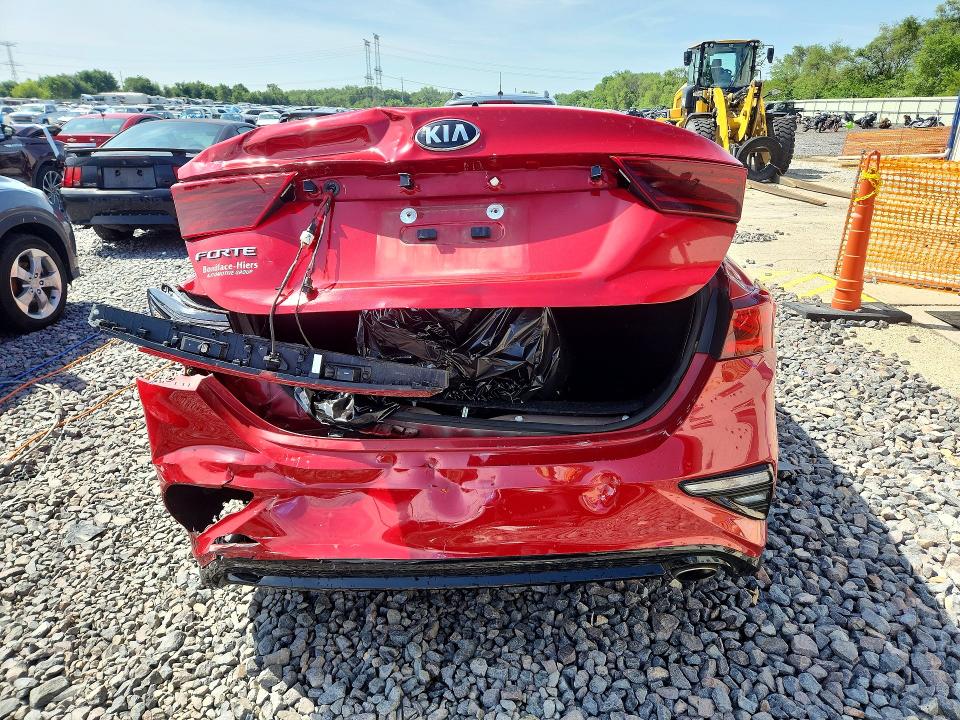 Photo 6 from auction – 2021 KIA FORTE with VIN 3KPF24AD4ME379675