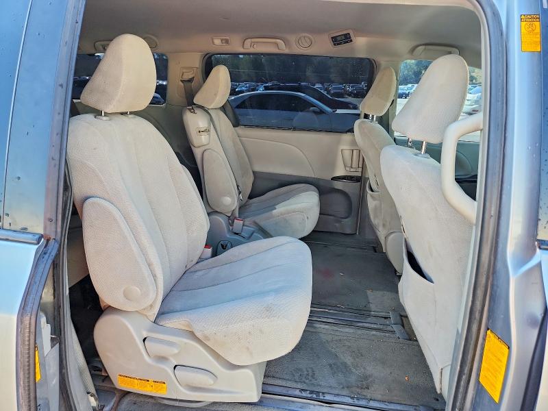 Photo 10 from auction – 2013 TOYOTA SIENNA with VIN 5TDKK3DC4DS370394