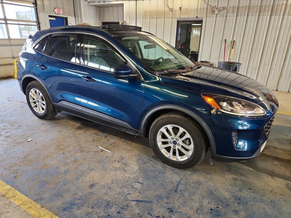 Photo 4 from auction – 2020 FORD ESCAPE with VIN 1FMCU9G67LUC16128