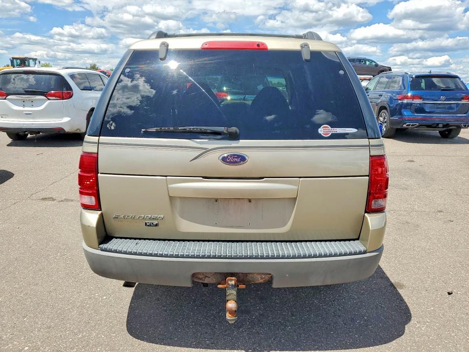 Photo 6 from auction – 2002 FORD EXPLORER with VIN 1FMZU73E82ZB94749