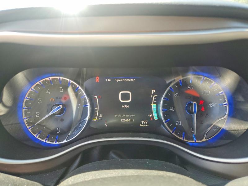 Photo 9 from auction – 2020 CHRYSLER PACIFICA with VIN 2C4RC1EGXLR182696