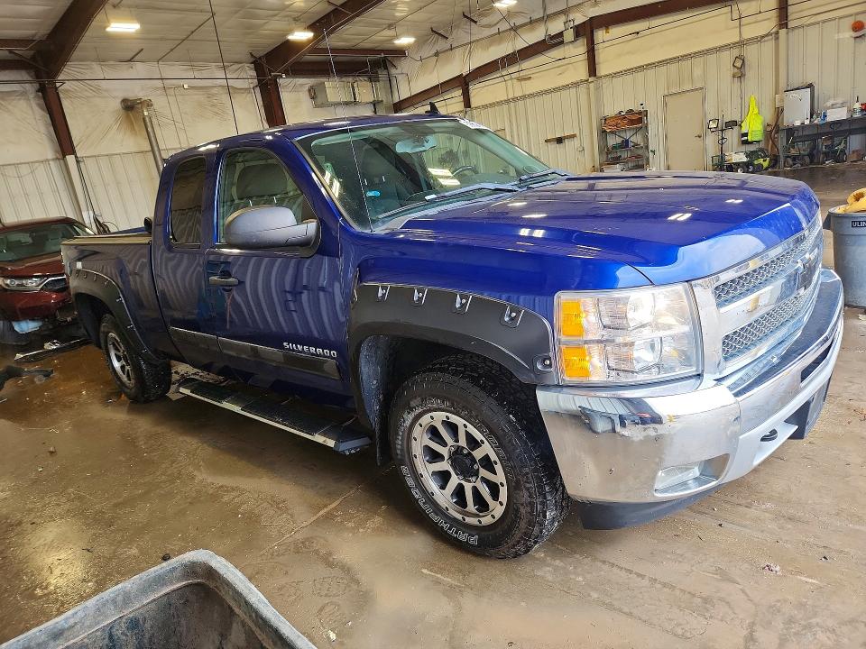 Photo 4 from auction – 2013 CHEVROLET SILVERADO with VIN 1GCRKSE71DZ184806