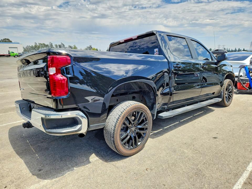 Photo 3 from auction – 2022 CHEVROLET SILVERADO with VIN 1GCPACEK2NZ530836