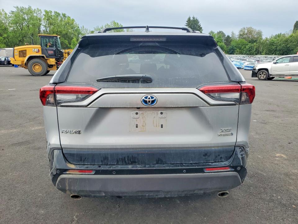 Photo 6 from auction – 2021 TOYOTA RAV4 with VIN 2T3E6RFV9MW020776