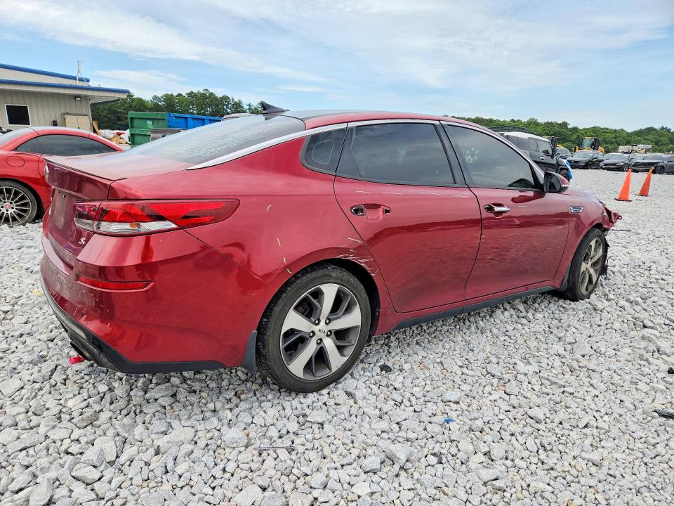 Photo 3 from auction – 2019 KIA OPTIMA with VIN 5XXGT4L33KG374316