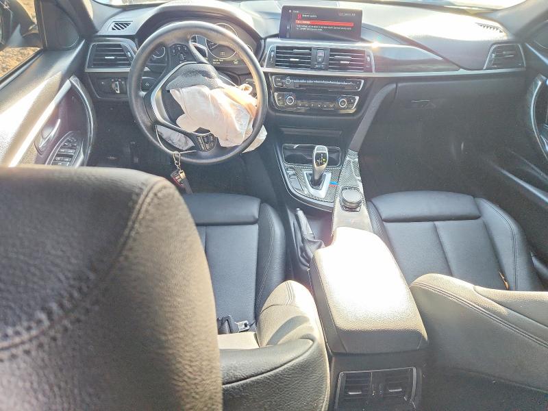 Photo 8 from auction – 2018 BMW 330 with VIN WBA8D9G55JNU67302