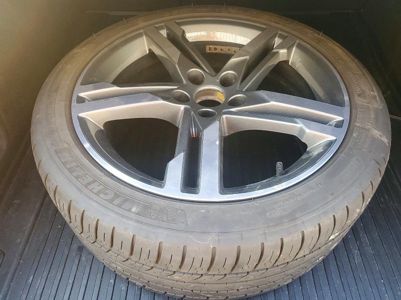 Photo 12 from auction – 2018 AUDI A4 with VIN WAUENAF47JA209557