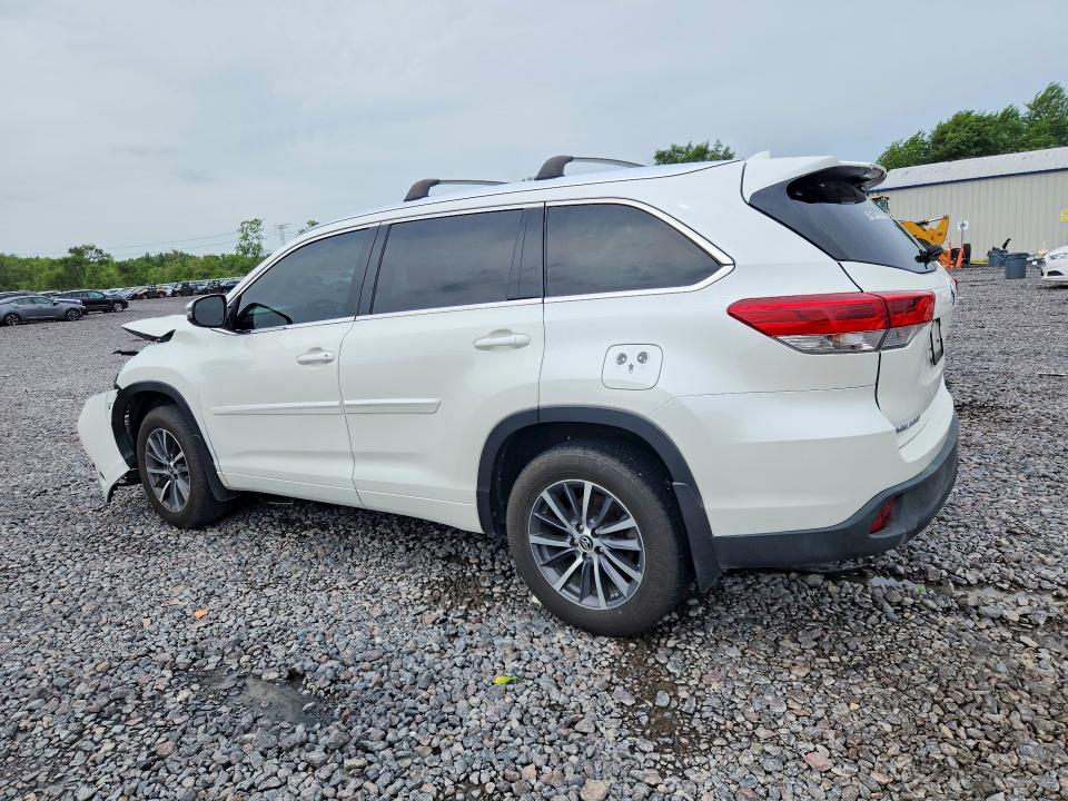 Фото 2 с аукциона – 2018 TOYOTA HIGHLANDER с VIN 5TDJZRFH6JS540950