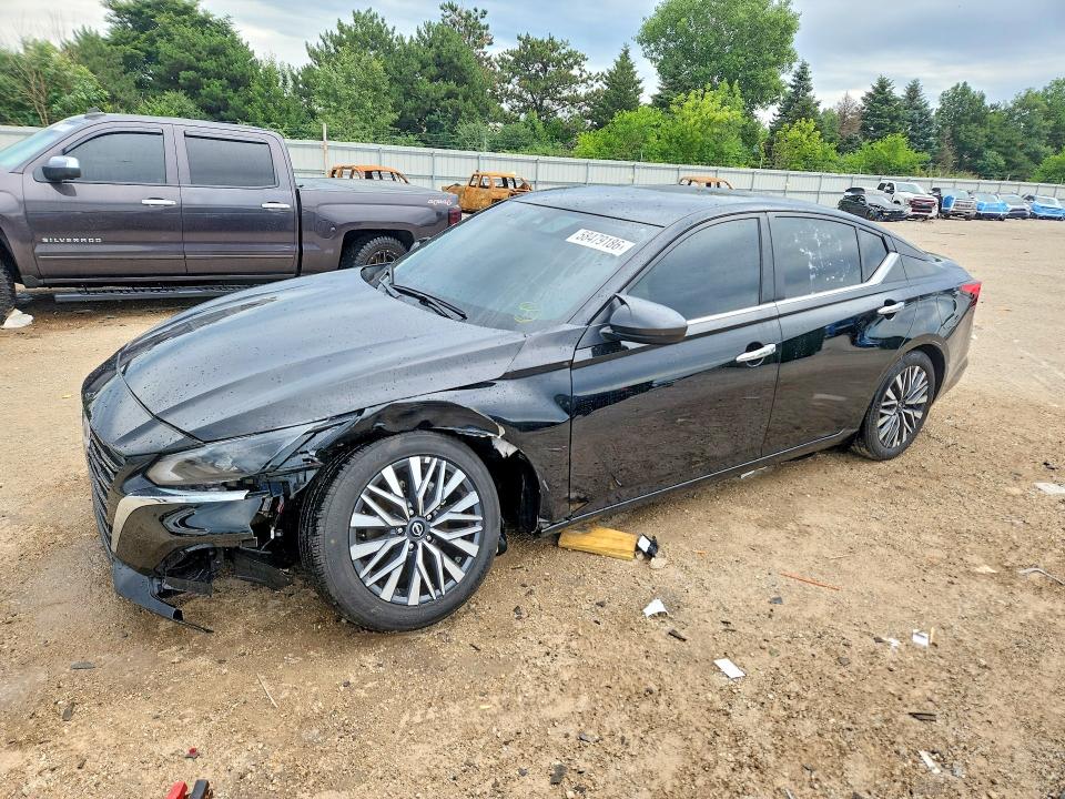 NISSAN ALTIMA 2025 with VIN 1N4BL4DV8SN323320 - Photo from auction