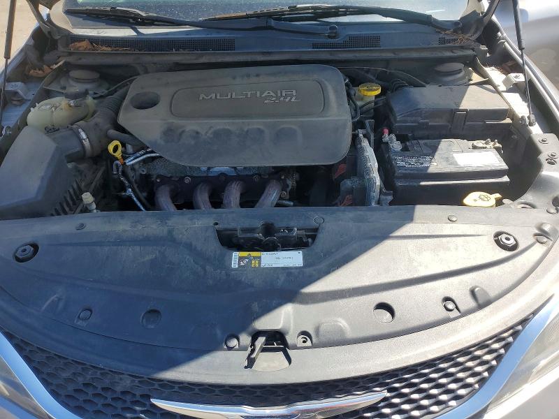 Photo 11 from auction – 2015 CHRYSLER 200 with VIN 1C3CCCAB0FN677569