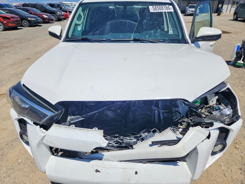 Photo 11 from auction – 2017 TOYOTA 4RUNNER with VIN JTEBU5JR6H5436336