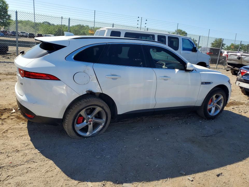 Photo 3 from auction – 2019 JAGUAR F-PACE with VIN SADCJ2FX8KA357275