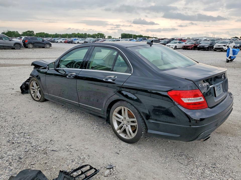 Photo 2 from auction – 2013 MERCEDES-BENZ C with VIN WDDGF8AB6DG124238