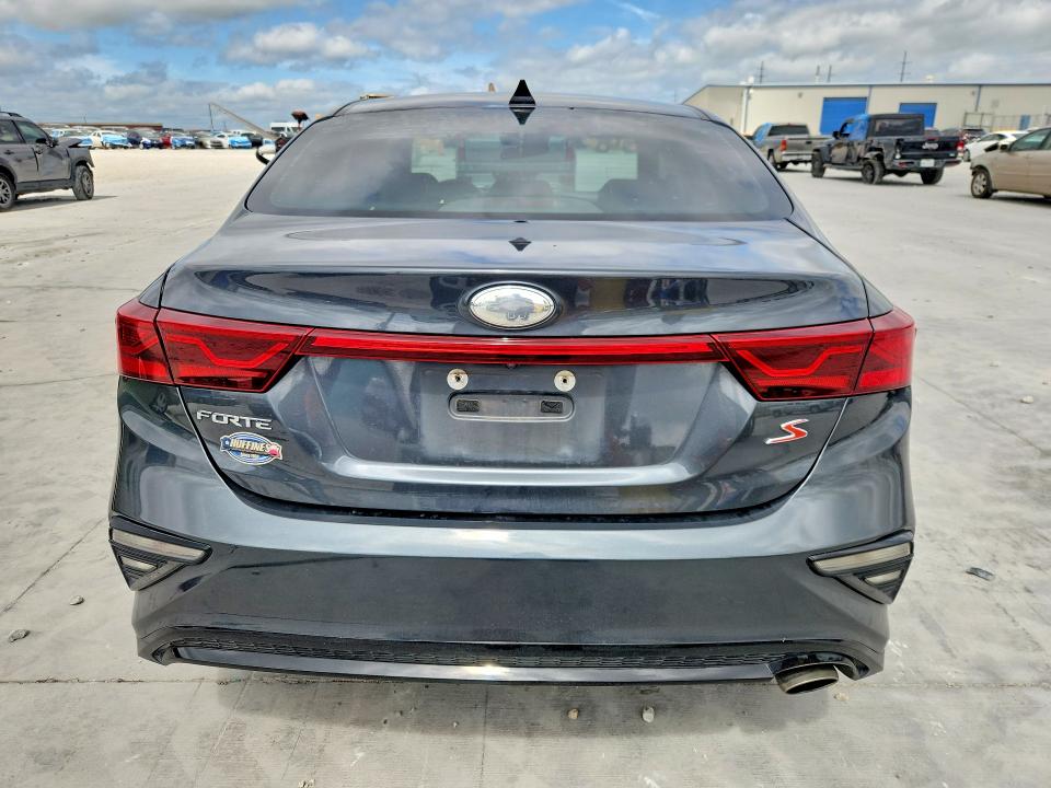 Photo 6 from auction – 2019 KIA FORTE with VIN 3KPF34AD3KE048628