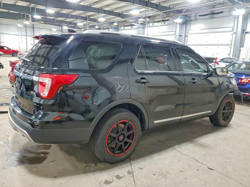 Photo 3 from auction – 2017 FORD EXPLORER with VIN 1FM5K8D85HGE11388