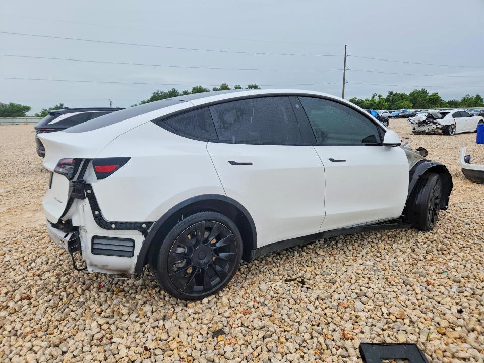Photo 3 from auction – 2021 TESLA MODEL Y with VIN 5YJYGDEEXMF173851
