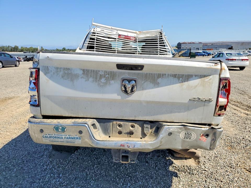 Photo 6 from auction – 2017 RAM 2500 with VIN 3C6UR5CL3HG670411