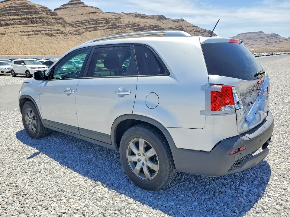 Photo 2 from auction – 2013 KIA SORENTO with VIN 5XYKT3A61DG418118