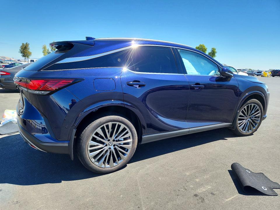 Photo 3 from auction – 2025 LEXUS RX with VIN JTJCJMGA6S2028308