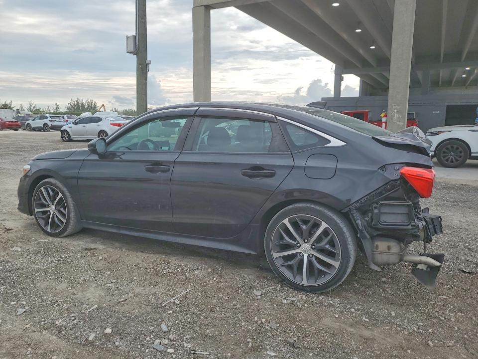 Photo 2 from auction – 2022 HONDA CIVIC with VIN 2HGFE1F98NH300462