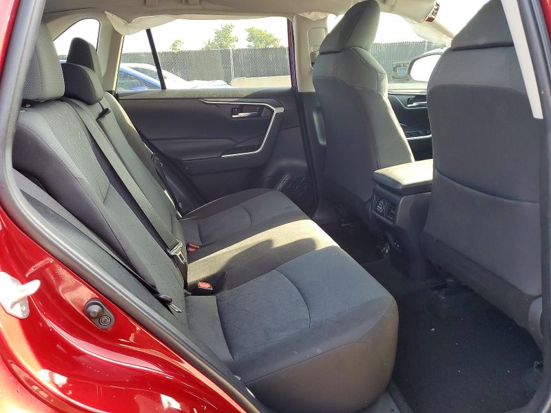 Photo 11 from auction – 2022 TOYOTA RAV4 with VIN 2T3W1RFV3NW195156