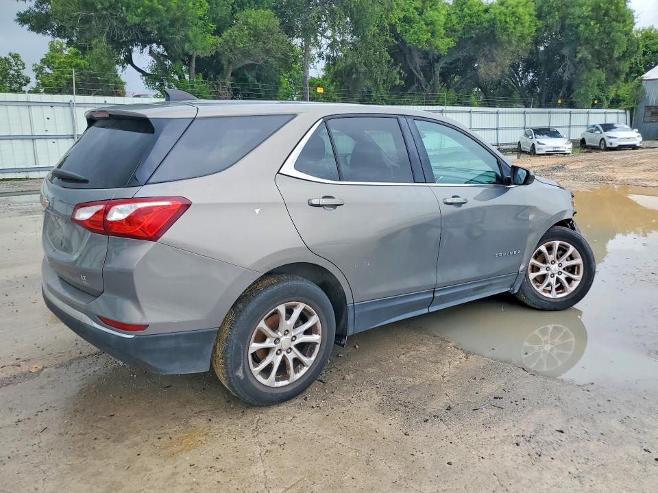 Photo 3 from auction – 2018 CHEVROLET EQUINOX with VIN 3GNAXJEV1JS580404