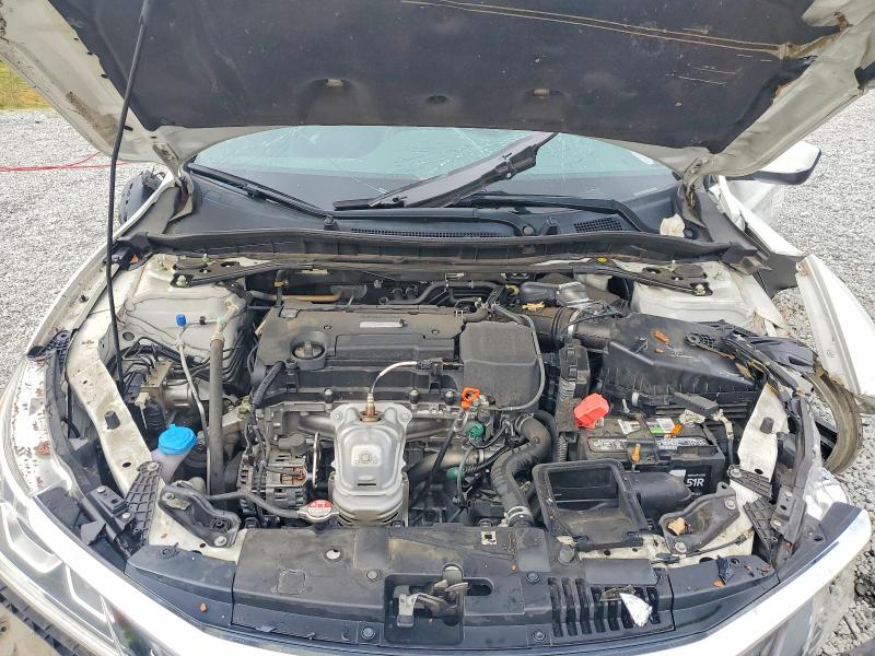 Photo 11 from auction – 2016 HONDA ACCORD with VIN 1HGCR2F56GA161380