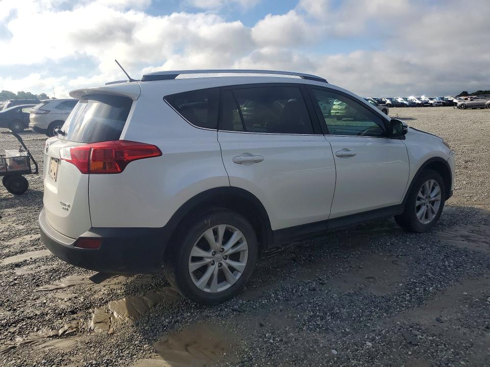 Photo 3 from auction – 2013 TOYOTA RAV4 with VIN 2T3DFREV5DW067994