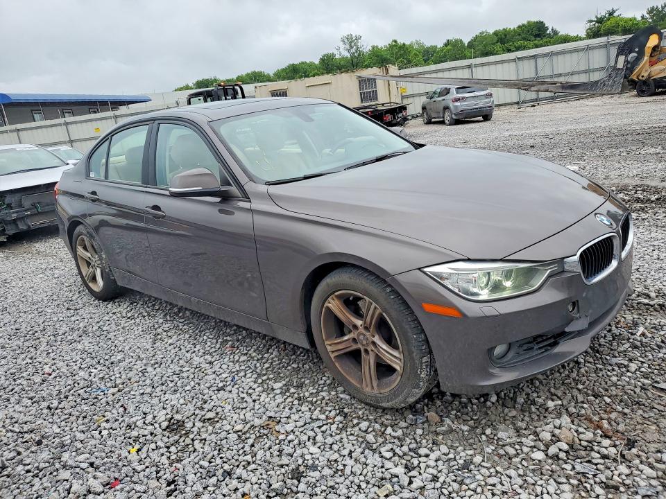 Photo 4 from auction – 2013 BMW 328 with VIN WBA3C1G50DNR48996