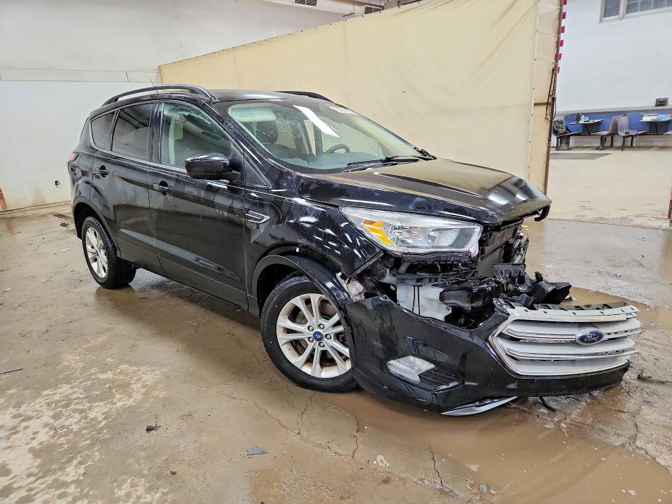 Photo 4 from auction – 2018 FORD ESCAPE with VIN 1FMCU9GD1JUC05069