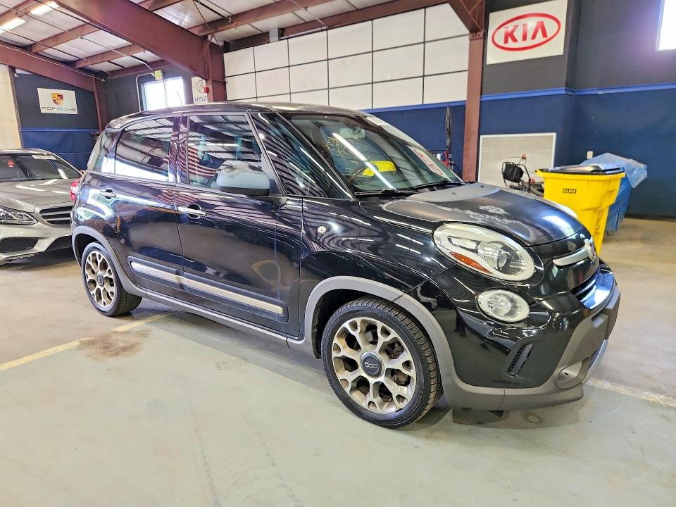Photo 4 from auction – 2014 FIAT 500L with VIN ZFBCFADH3EZ010772