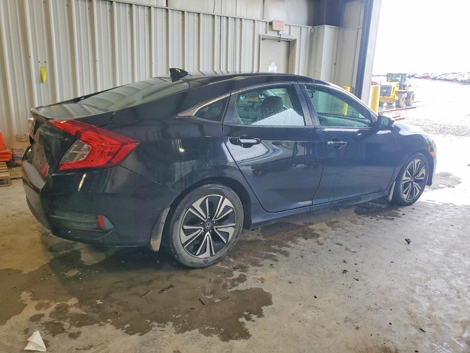Photo 3 from auction – 2017 HONDA CIVIC with VIN 19XFC1F76HE026519