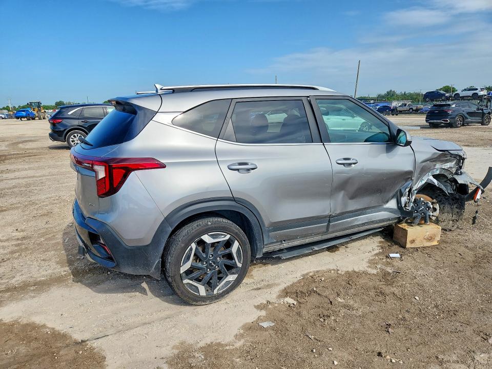 Photo 3 from auction – 2024 KIA SELTOS with VIN KNDETCA70R7542326