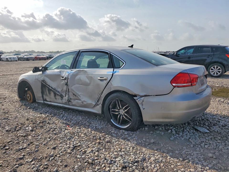 Photo 2 from auction – 2014 VOLKSWAGEN PASSAT with VIN 1VWBN7A34EC105168