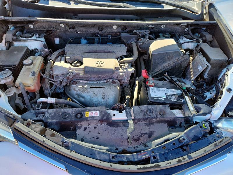 Photo 11 from auction – 2018 TOYOTA RAV4 with VIN JTMRFREV6JD251677