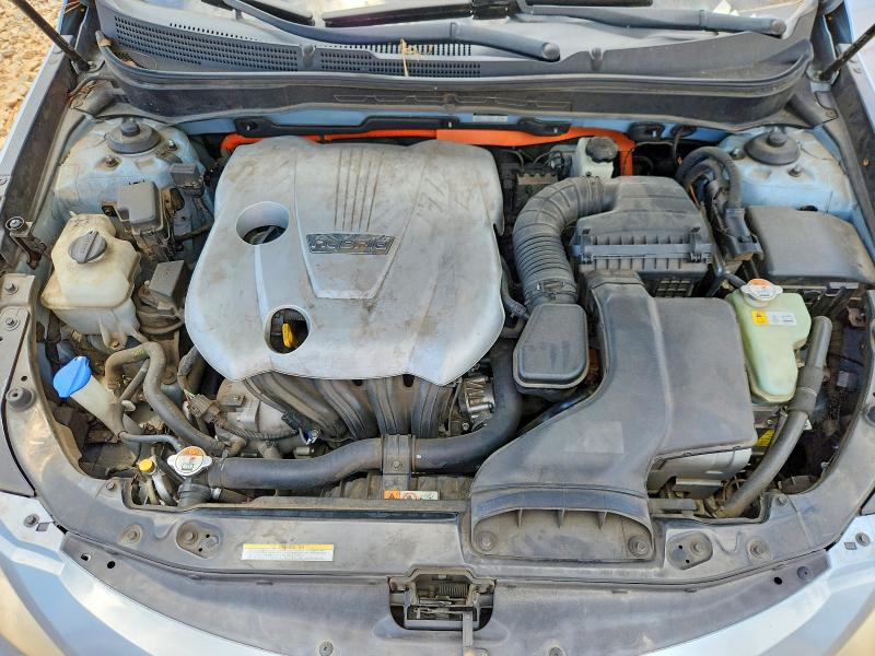 Photo 11 from auction – 2011 HYUNDAI SONATA with VIN KMHEC4A47BA012158
