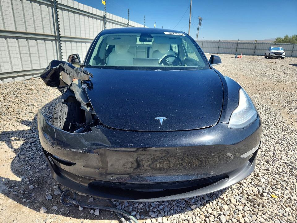 Photo 5 from auction – 2018 TESLA MODEL 3 with VIN 5YJ3E1EB8JF085428