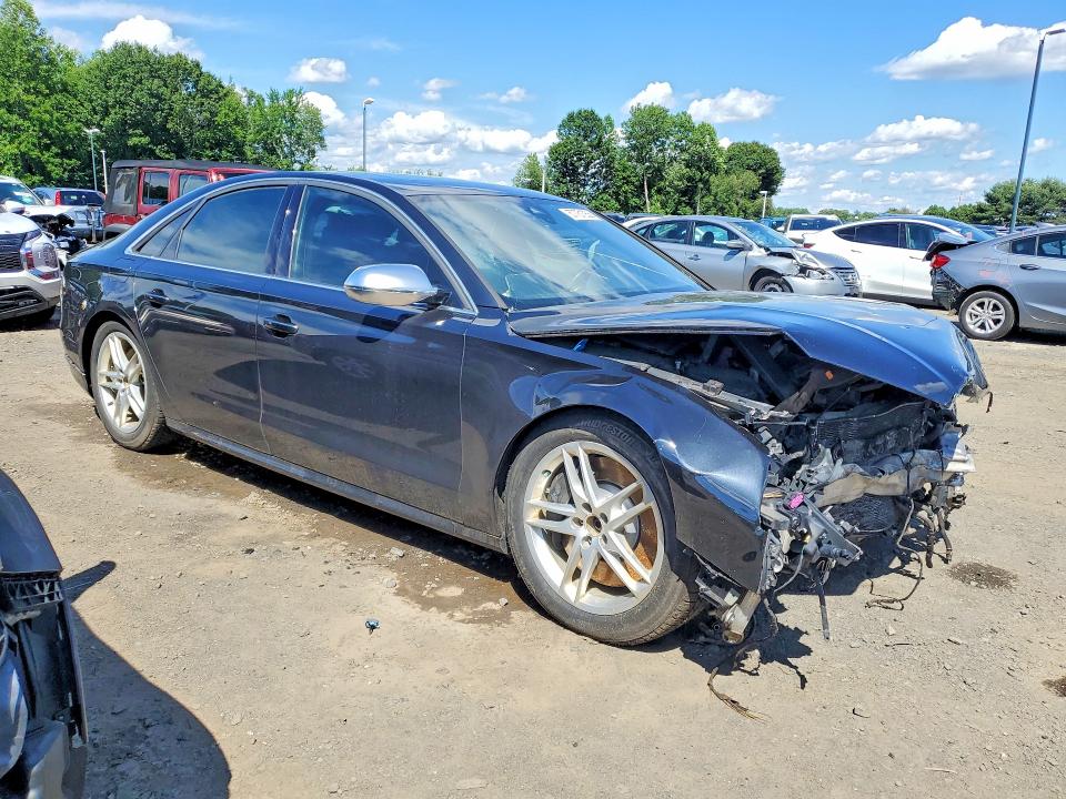 Photo 4 from auction – 2013 AUDI S8 with VIN WAUD2AFD5DN011383