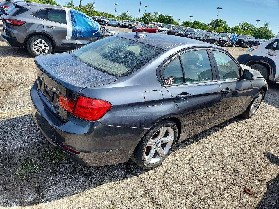 Photo 3 from auction – 2013 BMW 328 with VIN WBA3B5C53DF596295