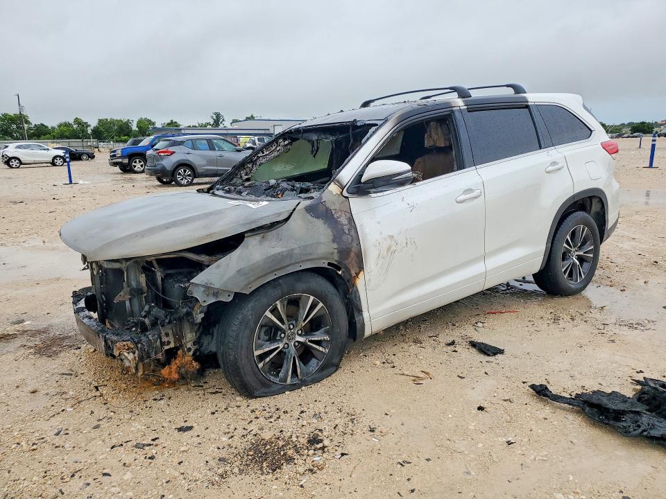 Foto 1 de la subasta – 2017 TOYOTA HIGHLANDER con VIN 5TDZARFH4HS028673