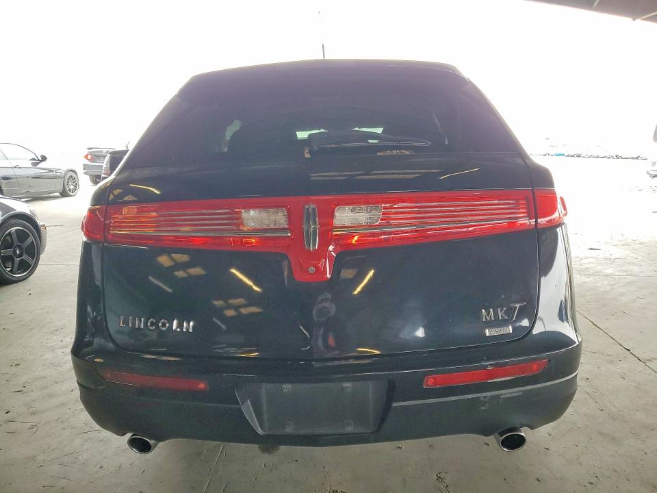 Photo 6 from auction – 2016 LINCOLN MKT with VIN 2LMHJ5NK6GBL00321