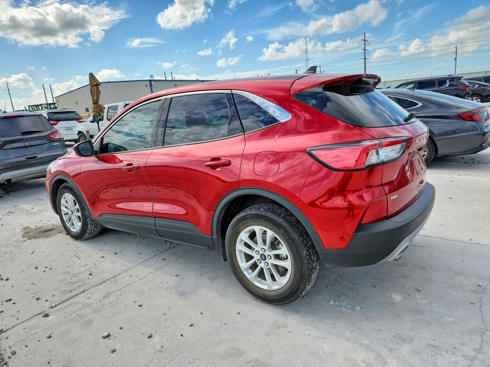 Photo 2 from auction – 2020 FORD ESCAPE with VIN 1FMCU0G61LUA32217