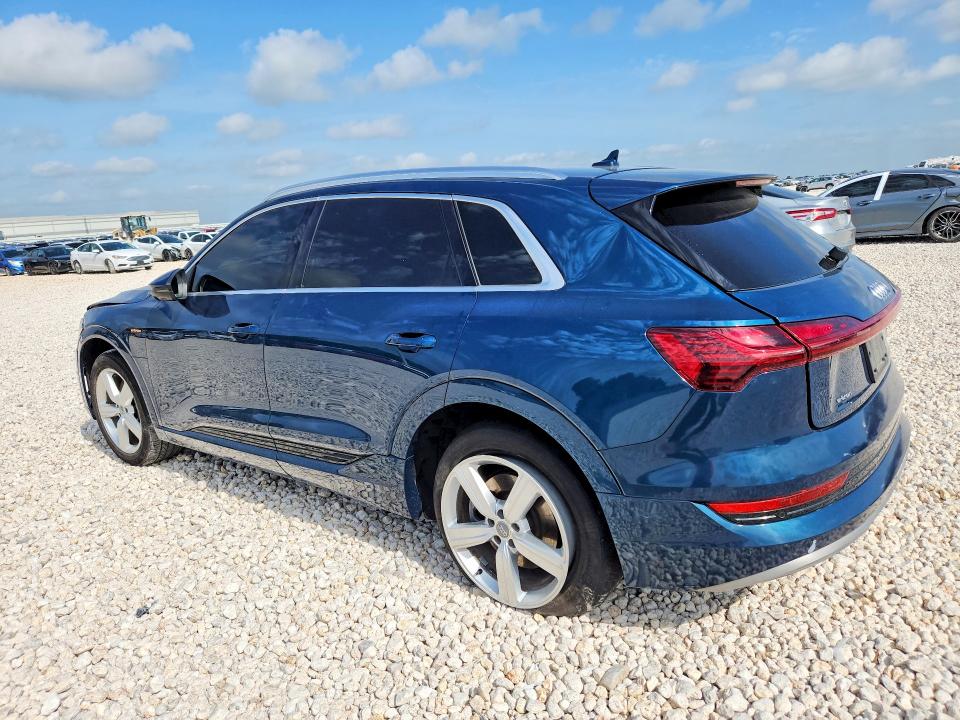 Photo 2 from auction – 2019 AUDI E-TRON with VIN WA1LAAGE1KB021698