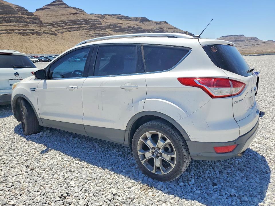 Photo 2 from auction – 2016 FORD ESCAPE with VIN 1FMCU9J99GUB60590