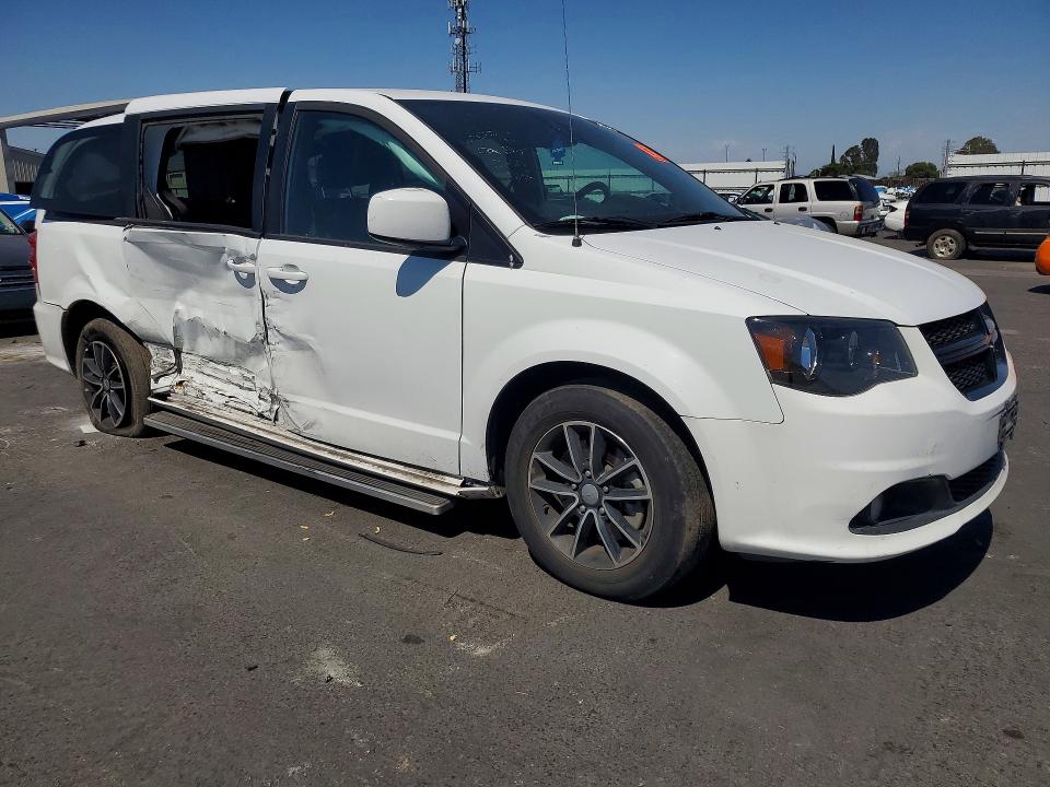 Photo 4 from auction – 2018 DODGE GRAND CARAVAN with VIN 2C4RDGBG5JR152961