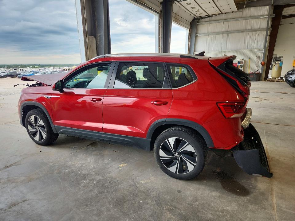 Photo 2 from auction – 2024 VOLKSWAGEN TAOS with VIN 3VVVX7B23RM051321