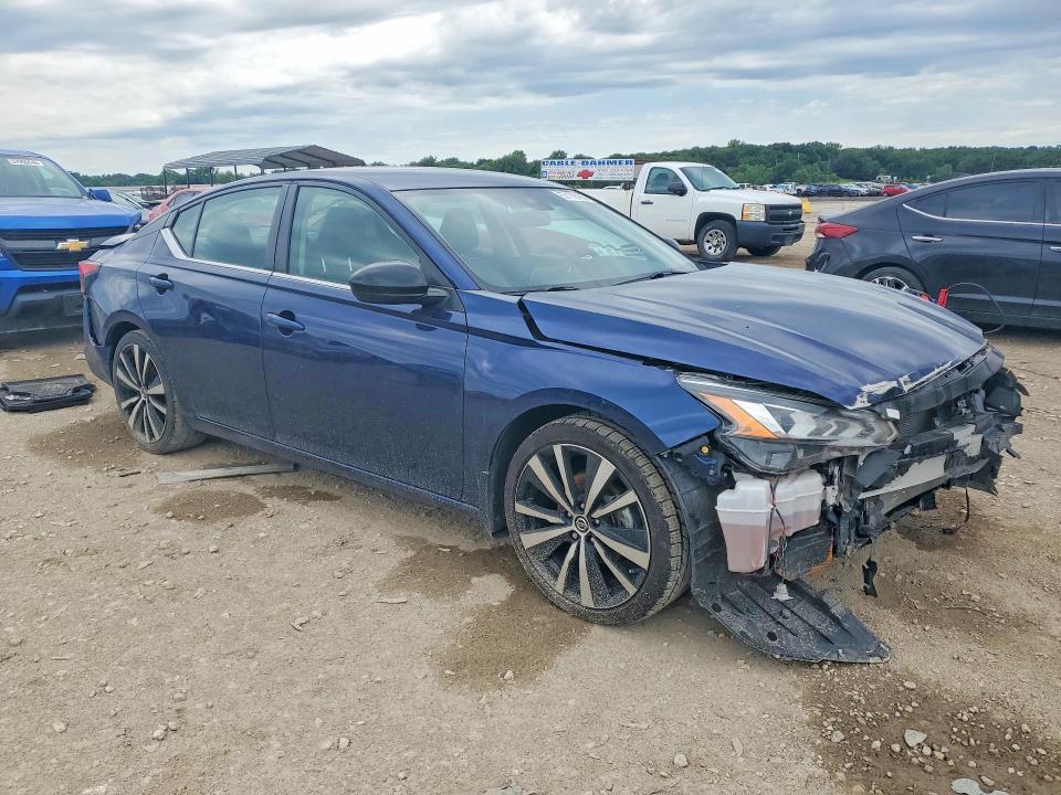 Photo 4 from auction – 2022 NISSAN ALTIMA with VIN 1N4BL4CV4NN374447