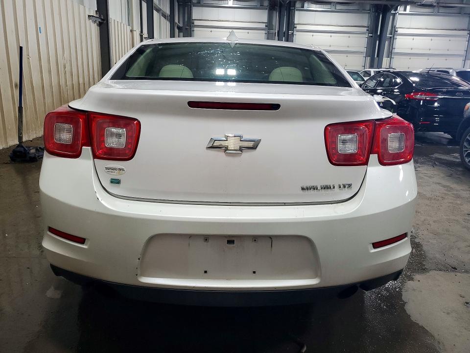 Photo 6 from auction – 2015 CHEVROLET MALIBU with VIN 1G11F5SLXFF248942